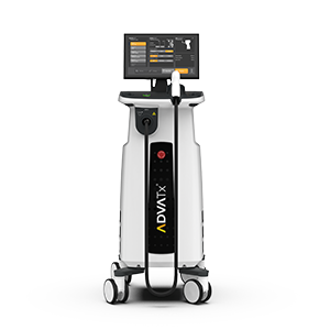 <b>Laser ADVATx AdvaTx</b><br>Dystrybutor: Medif Aesthetics  <br><br> Laser dermatologiczny oparty na krysztale, generujący monochromatyczne światło o długości fali 589 nm (żółte) oraz 1319 nm (podczerwone). Taka kombinacja pozwala na leczenie ponad 25 wskazań, m.in.: zamykanie naczyń, leczenie rumienia, przebarwień oraz melasmy, trądziku ze stanem zapalnym oraz różowatego, usuwania znamion typu port wine, naczyniaków. Dodatkową przewagą jest brak okresu rekonwalescencji i skutków ubocznych