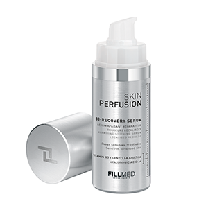 <b>Skin Perfusion B3-Recovery Serum, Fillmed</b><br>Dystrybutor: Laboratories Fillmed Sp. z o.o. <br><br> Serum przeznaczone do pielęgnacji wrażliwej i uwrażliwionej po procedurach estetycznych produkt łagodzi podrażnienia, zmniejsza rumień i przyspiesza gojenie skóry, a także zapobiega pojawieniu się przebarwień pozapalnych. Skład: Zawiera m. in. kwas hialuronowy, niacynamid, który w połączeniu z ekstraktem z wąkroty azjatyckiej łagodzi podrażnienia i rumień, wzmacnia barierę naskórkową.