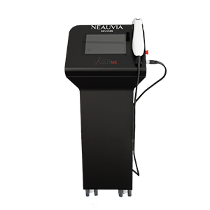 <b>LaserMe, Neauvia </b><br>Dystrybutor: ITP SA <br><br> LaserMe to nieablacyjny, frakcyjny laser diodowy o długości 1470 nm przeznaczony do resurfacingu skóry. Dostarcza energię przez głowicę skanującą, która tworzy w tkance mikroskopijne kolumny przegrzania (MTZ). Woda w tkankach szybko odparowuje, a komórki ulegają rozpadowi, obumieraniu i usunięciu, co stymuluje produkcję nowego kolagenu.