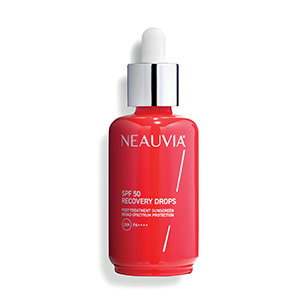 <b>SPF 50 Recovery Drops, Neauvia</b><br>Dystrybutor: ITP S.A. <br><br> Wielofunkcyjny filtr przeciwsłoneczny z ochroną SPF 50 PA++++ o szerokim spektrum działania przed promieniowaniem UVA, UVB, IR i HEV oraz wyselekcjonowanymi filtrami chemicznymi, bezpiecznymi dla skóry i środowiska. Skład: Beta-glukan, peptydy i Sakadikium™ dobrane dla optymalnego komfortu i regeneracji skóry po zabiegach, kompleks aminokwasów, koenzymów i przeciwutleniaczy..