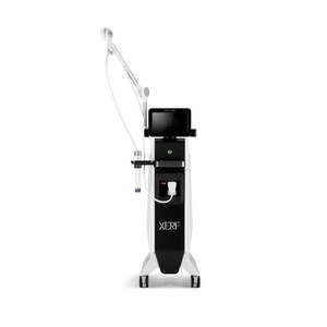 <b> XERF Cynosure Lutronic  </b><br> Dystrybutor: BOGDANI DERMATOLOGIA   <br><br> Urządzenie do radiofrekwencji monopolarnej łączące dwie częstotliwości 6,78 MHz i 2 MHz w jednym impulsie, umożliwiając głębokie, kontrolowane ogrzewanie różnych warstw skóry i tkanki podskórnej. Technologia wspiera przebudowę kolagenu i elastyny, poprawiając jędrność, napięcie i jakość skóry twarzy, szyi oraz dolnej części twarzy, w tym okolicy żuchwy i podbródka. Opatentowana technologia Wave Fit™ oraz chłodzenie kriogeniczne ICD™zapewniają precyzyjne dostarczanie energii przy zachowaniu komfortu i bezpieczeństwa. Na bazie XERF opracowano Collagen Boost Treatment – terapię ukierunkowaną na naturalną stymulację kolagenu i efekt liftingujący.